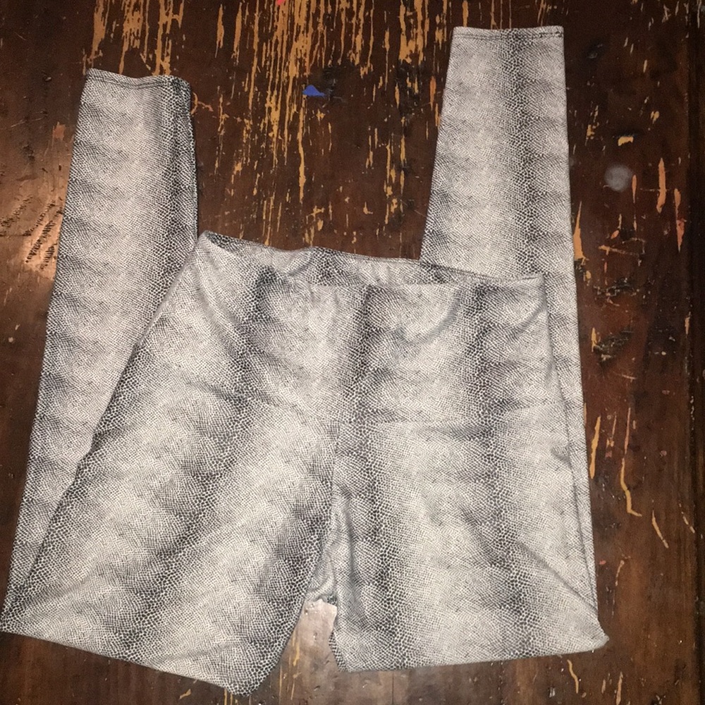 Onzie Leggings.  Size M/L